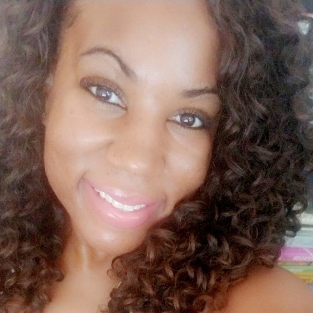 Meet your Posher, Monique